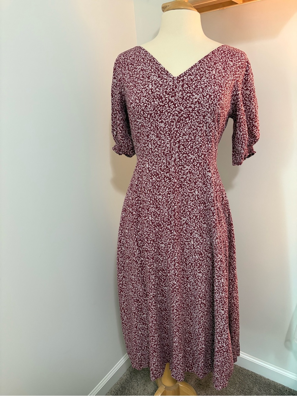 Burgundy Floral V-Neck Midi Dress